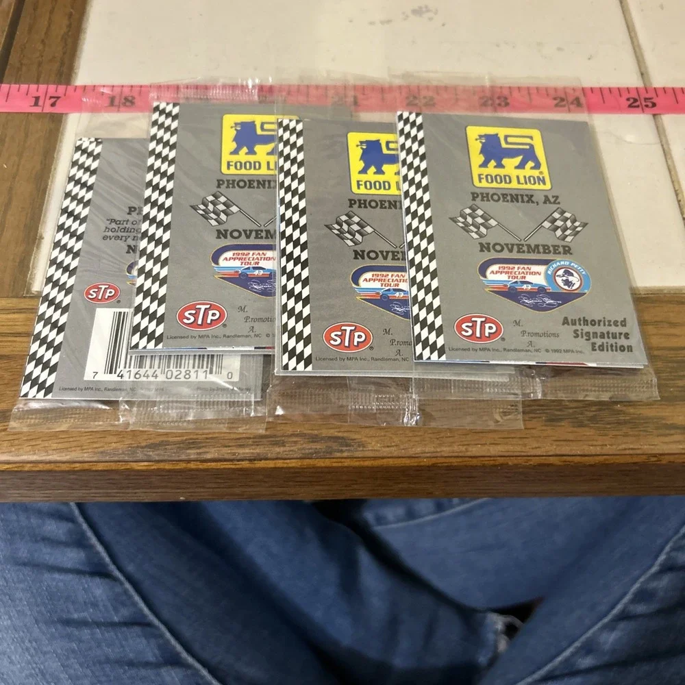 4 FOOD‎ LION 112 Petty Racing Trading Multi-Card Pack  Phoenix Az Sealed